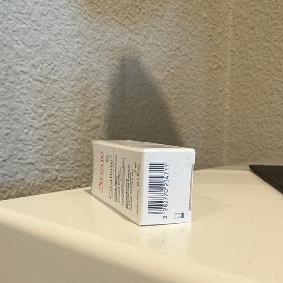 Avene Cicalfate+ Restorative Protective Cream - White - Picture 3 of 3